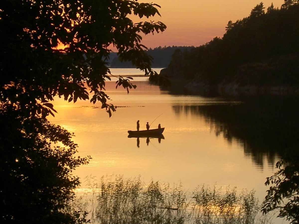 Gaerdsholmens Skaergardshemman "Eken" Edsbruk Exterior foto