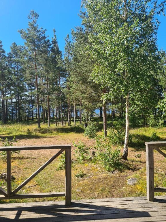 Gaerdsholmens Skaergardshemman "Eken" Edsbruk Exterior foto